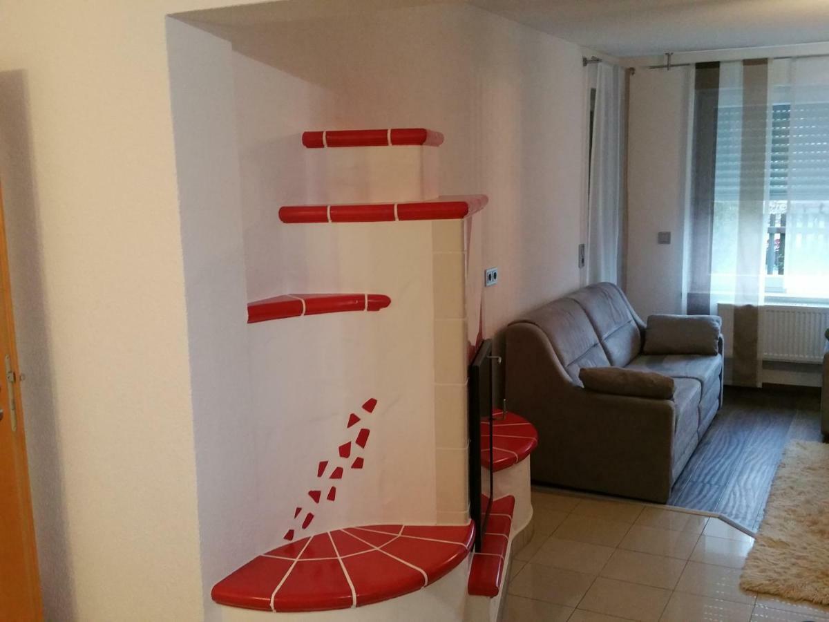 Ferienhaus Giulia In Guenzburg Ideal Fuer 2 Familien エクステリア 写真