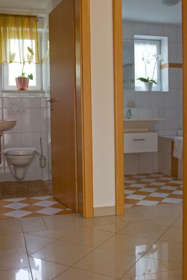 Ferienhaus Giulia In Guenzburg Ideal Fuer 2 Familien エクステリア 写真